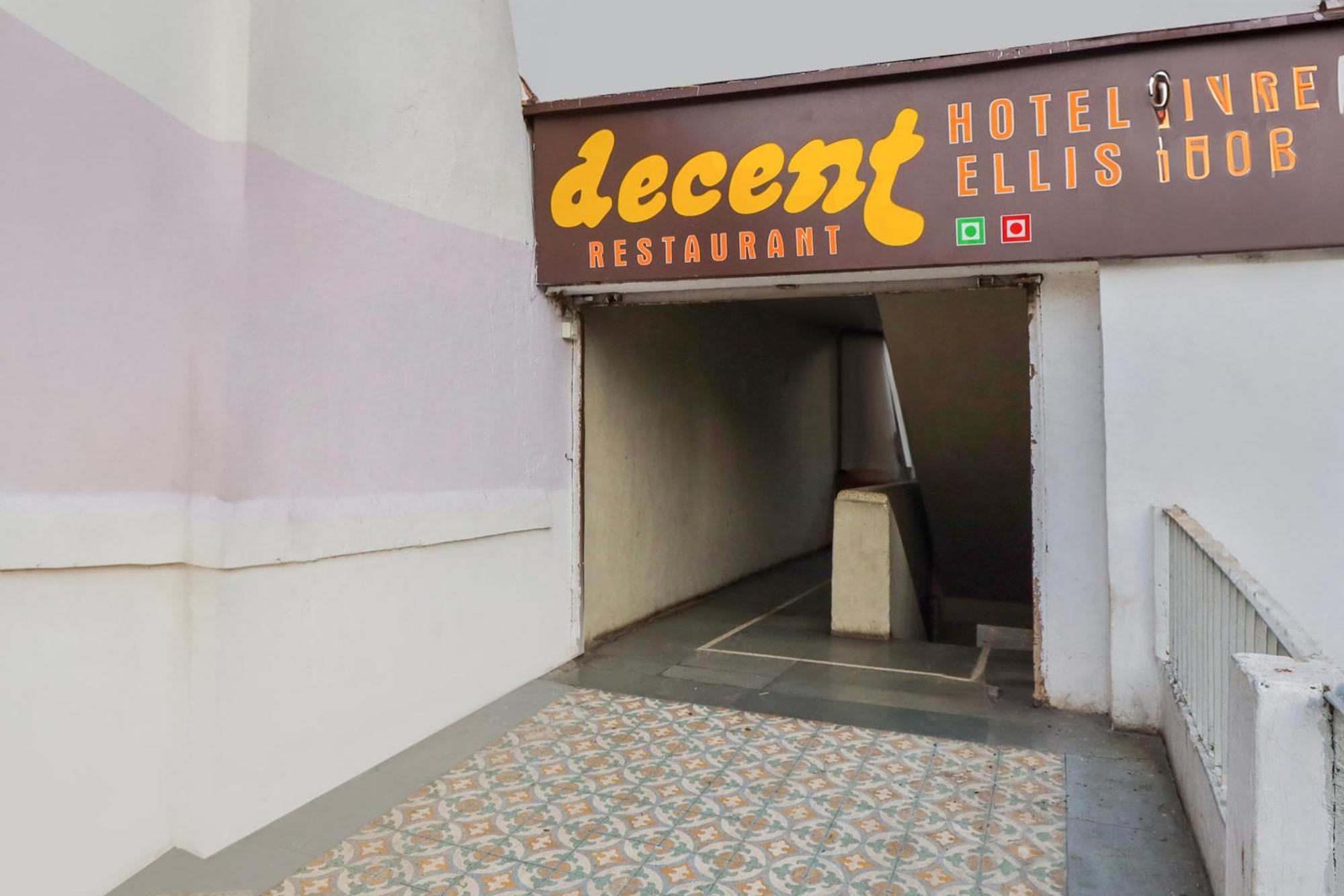 Hotel O Ellis Ahmedabad Exterior foto