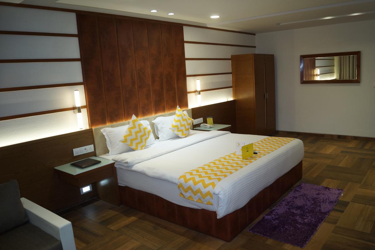 Hotel O Ellis Ahmedabad Exterior foto